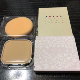 エイボン(AVON)のエイボン　スイ　ボーテ　パウダーファンデーション　オークル01 スポンジ　セット(ファンデーション)