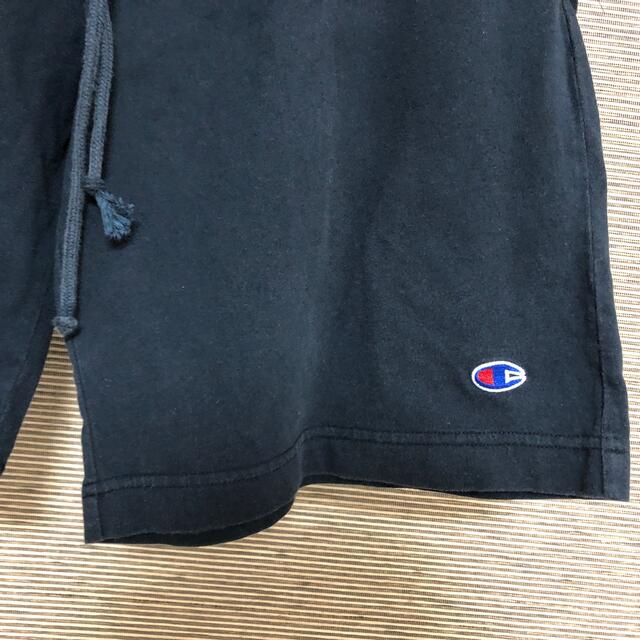 Champion(チャンピオン)の【チャンピオン】ハーフパンツ　ブラック　Lサイズ　目玉　刺繍ロゴ　ワッペン１３ メンズのパンツ(ショートパンツ)の商品写真