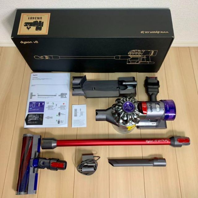 Dyson(ダイソン)のダイソンDyson V8 Slim Fluffy EXTRA SV10K スマホ/家電/カメラの生活家電(掃除機)の商品写真