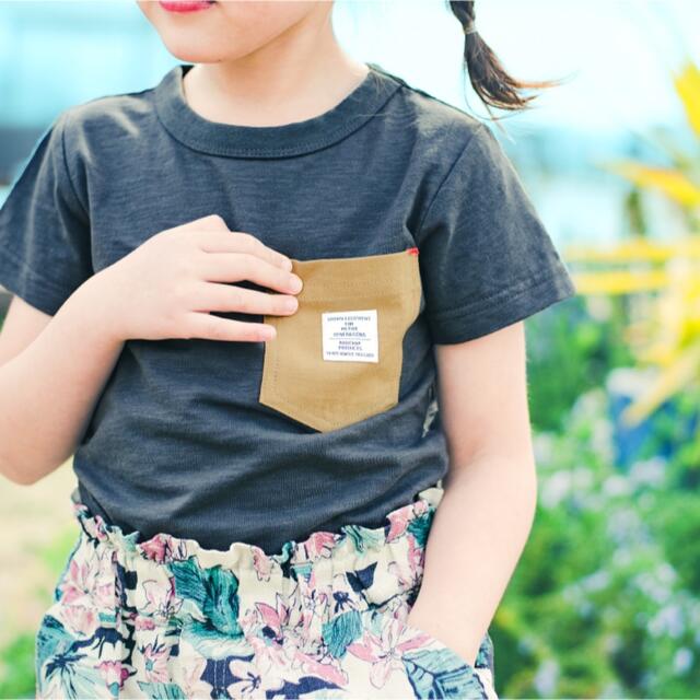 Branshes(ブランシェス)のRADCHAP 異素材ポケット付き無地Tシャツ キッズ/ベビー/マタニティのキッズ服男の子用(90cm~)(Tシャツ/カットソー)の商品写真