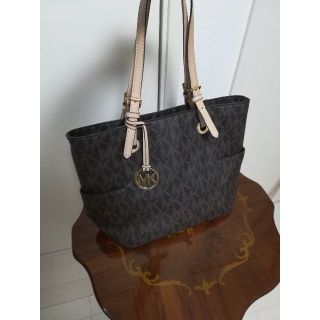 マイケルコース(Michael Kors)のマイケルコース MICHAEL KORS バッグ MKシグネチャー 茶 A4(トートバッグ)