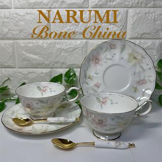 ナルミ(NARUMI)の[未使用] ナルミ　ボーンチャイナ　ペア　カップ&ソーサ　スプーン付き(グラス/カップ)