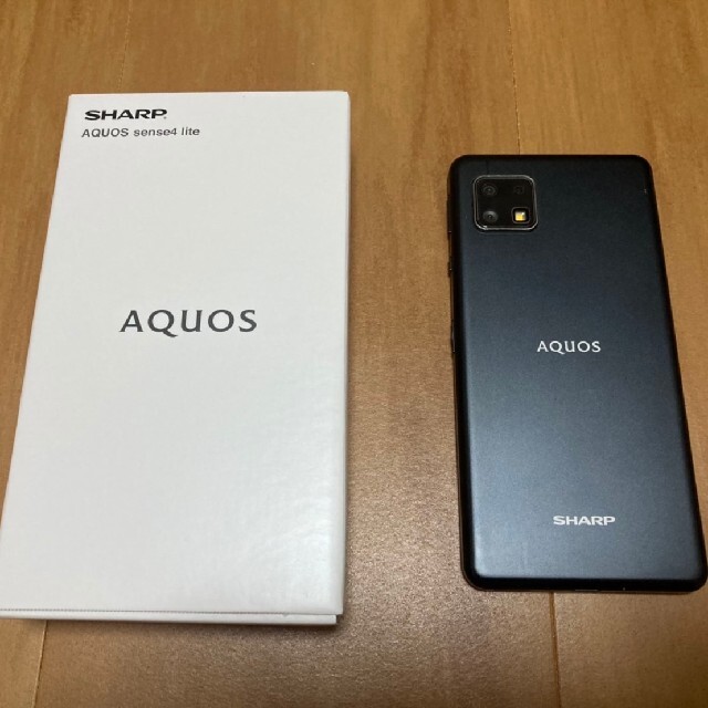 AQUOS(アクオス)のSHARP AQUOS sense4 lite ブラック SH-RM15 スマホ/家電/カメラのスマートフォン/携帯電話(スマートフォン本体)の商品写真