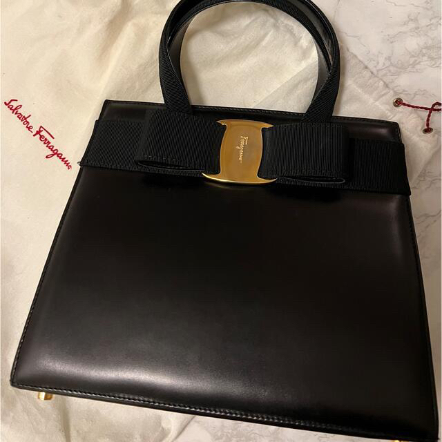 値下げ☆vintageフェラガモ ヴァラリボンレザー2way ハンドバッグ