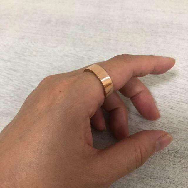 刻印無料アレルギー対応！ステンレス製　平打ち5mmピンクゴールドリング　指輪 レディースのアクセサリー(リング(指輪))の商品写真