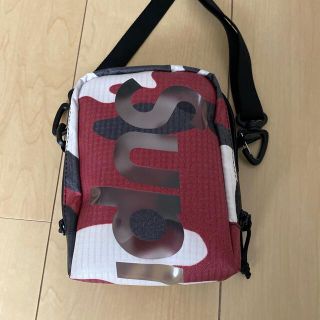 シュプリーム(Supreme)のシュプリーム　ショルダーバッグ(ショルダーバッグ)