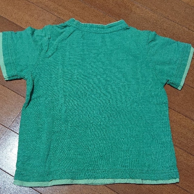 size100＊Tシャツ 緑 車 キッズ/ベビー/マタニティのキッズ服男の子用(90cm~)(Tシャツ/カットソー)の商品写真