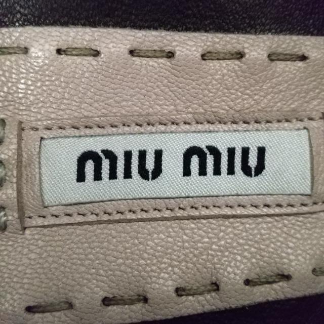 miumiu(ミュウミュウ)のミュウミュウ スリッポン 38.5 レディース レディースの靴/シューズ(その他)の商品写真