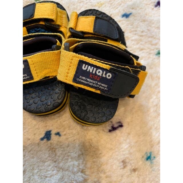 UNIQLO(ユニクロ)のUNIQLO    キッズ/ベビー/マタニティのキッズ靴/シューズ(15cm~)(サンダル)の商品写真
