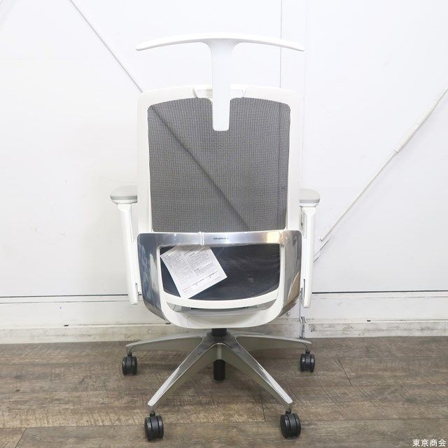 オカムラ　フィノラ　ハイバック　アジャストアーム　メッシュタイプ　ブラック インテリア/住まい/日用品の椅子/チェア(デスクチェア)の商品写真
