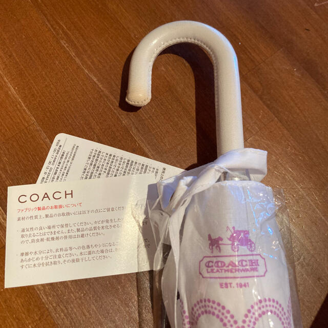 COACH(コーチ)の新品、未使用品❗️ COACH 日傘　白×紫 レディースのファッション小物(傘)の商品写真