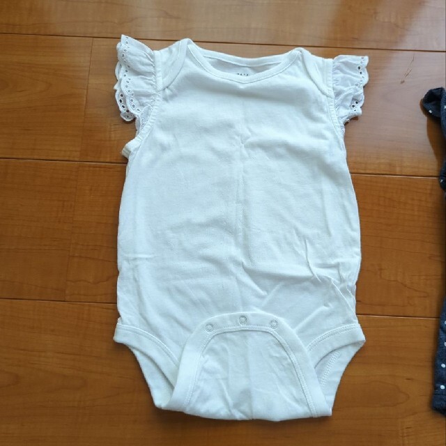 babyGAP(ベビーギャップ)のbaby gap ベビーギャップ ロンパース　2枚セット　90cm キッズ/ベビー/マタニティのキッズ服女の子用(90cm~)(その他)の商品写真