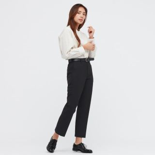 ユニクロ(UNIQLO)のスマートアンクルパンツ(クロップドパンツ)