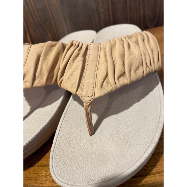 fitflop(フィットフロップ)のfit flop フィットフロップ サンダル 24.5 レディースの靴/シューズ(サンダル)の商品写真