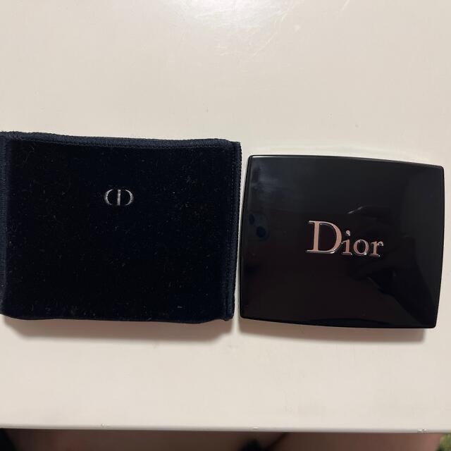 Dior(ディオール)の最終お値下げ　DIOR  トリオブリックパレット833ミネラルローズ コスメ/美容のベースメイク/化粧品(アイシャドウ)の商品写真