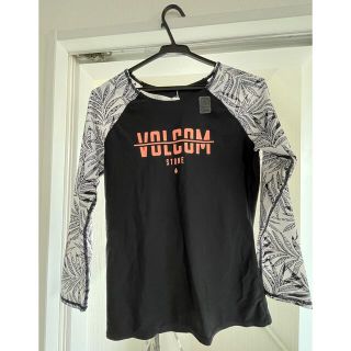 ボルコム(volcom)の新品　ボルコム　ラッシュガード　VOLCOM(水着)