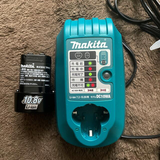 マキタ(Makita)の【surfup様】makita 充電器・バッテリーセット(バッテリー/充電器)