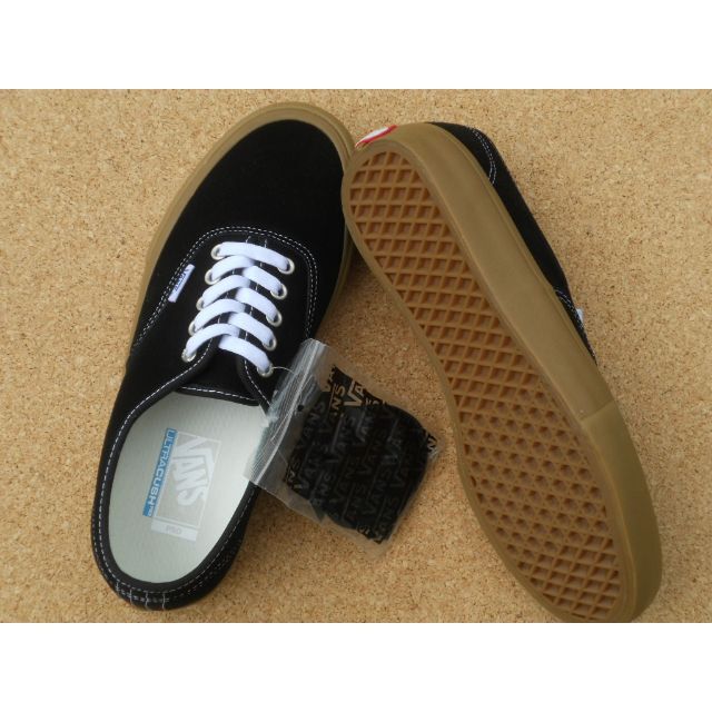 VANS(ヴァンズ)のバンズ VANS AUTHENTIC PRO 27,5cm ブラックガム メンズの靴/シューズ(スニーカー)の商品写真