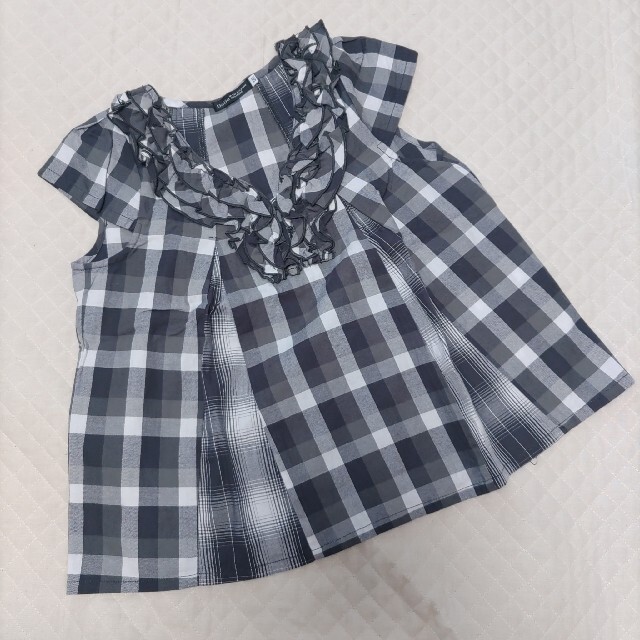 BeBe(ベベ)のBeBe べべ　ブラウスチュニック 120 キッズ/ベビー/マタニティのキッズ服女の子用(90cm~)(ブラウス)の商品写真