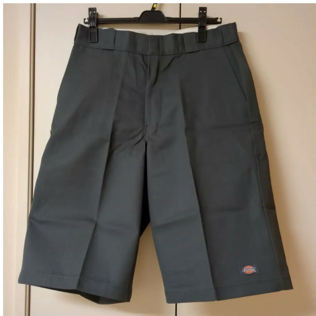 Dickies(ディッキーズ)の新品 32 CH ハーフパンツ ディッキーズ チャコール メンズのパンツ(ショートパンツ)の商品写真