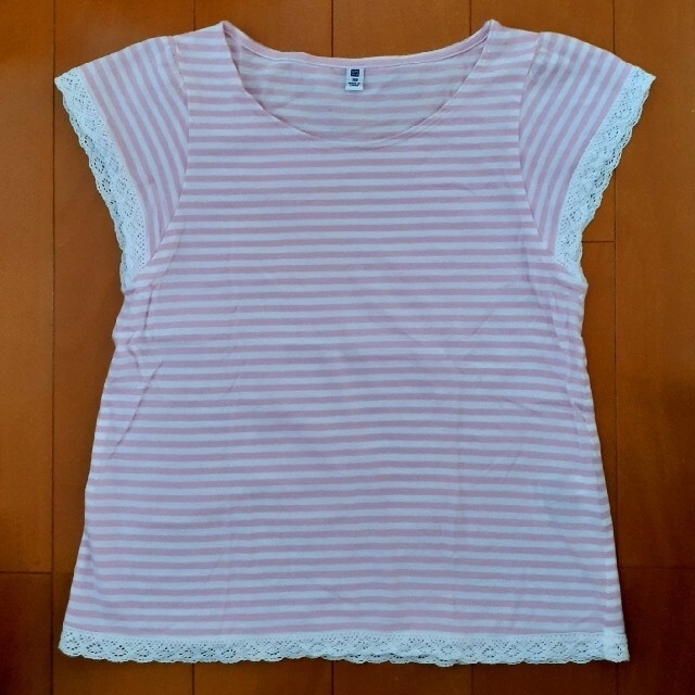 UNIQLO(ユニクロ)のピンク　ボーダー　レース　トップス　130 キッズ/ベビー/マタニティのキッズ服女の子用(90cm~)(Tシャツ/カットソー)の商品写真