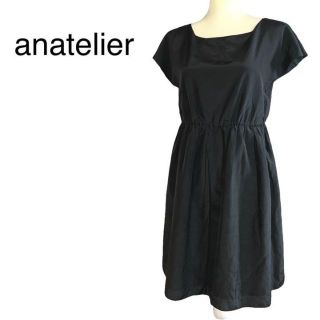 アナトリエ(anatelier)の美品　アナトリエ　シルク混　半袖ワンピース　フレンチスリーブ　M～L相当　黒(ひざ丈ワンピース)