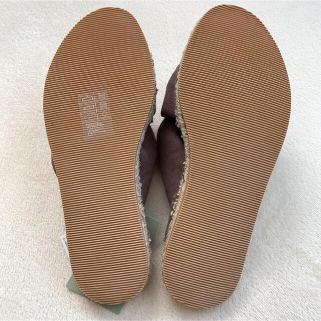 H&M(エイチアンドエム)のuni様専用　H&M フラットサンダル 39  新品未使用 レディースの靴/シューズ(サンダル)の商品写真