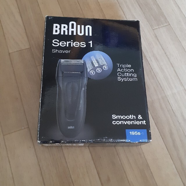 BRAUN(ブラウン)の新品　ブラウン髭剃り機 スマホ/家電/カメラの美容/健康(メンズシェーバー)の商品写真