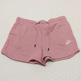 ナイキ(NIKE)のナイキ　ショートパンツ　ピンク　M(ショートパンツ)