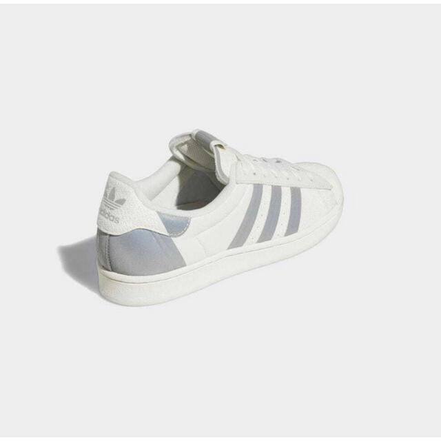 adidas(アディダス)のアディダス スーパースター ホワイト/シルバーメタリック GY0988 27.5 メンズの靴/シューズ(スニーカー)の商品写真