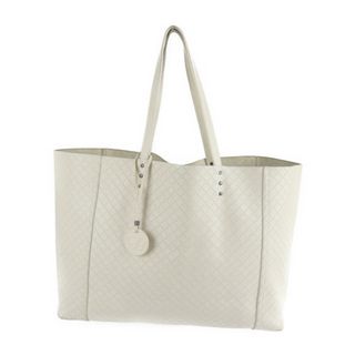 ボッテガヴェネタ(Bottega Veneta)のBOTTEGAVENETA ボッテガヴェネタ イントレッチオ ミラージュ  トートバッグ 298780 レザー   アイボリー   ショルダートート 【本物保証】(トートバッグ)