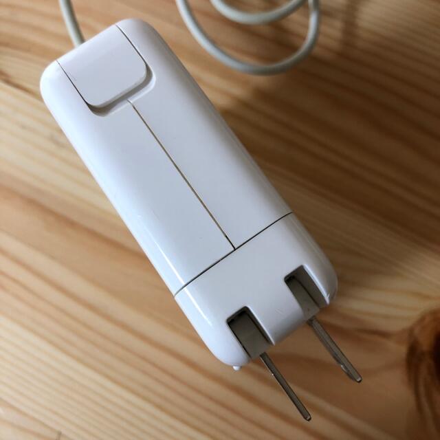 Apple(アップル)のApple Mac 純正電源 60W MagSafe2 PowerAdapter スマホ/家電/カメラのPC/タブレット(PC周辺機器)の商品写真