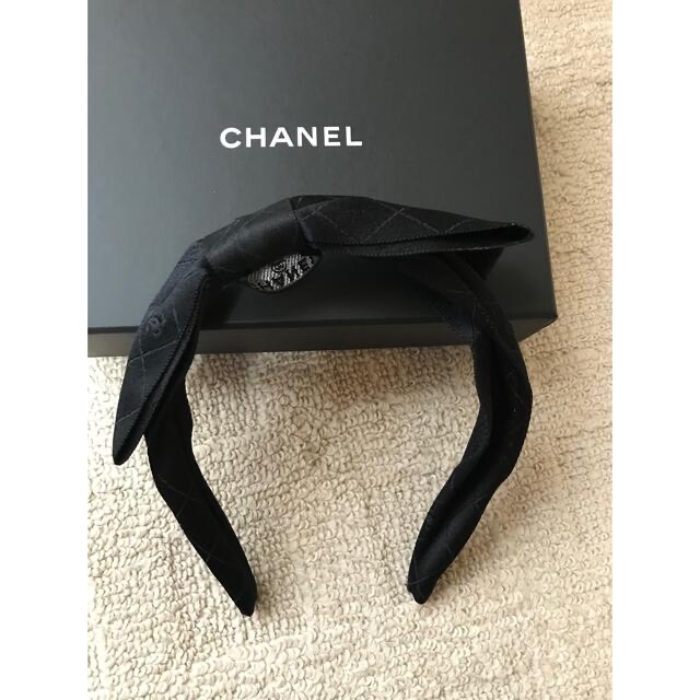 100％品質 CHANEL - シャネル CHANEL ココマークリボンカチューシャ