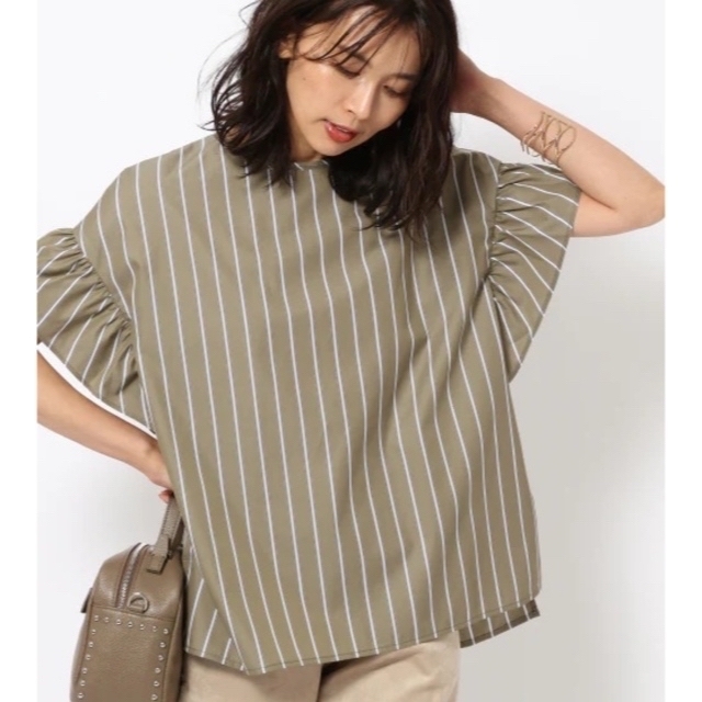 BARNYARDSTORM(バンヤードストーム)の美品♪◆バンヤードストーム   大人♡フリルブラウス　size S〜M◆ レディースのトップス(シャツ/ブラウス(半袖/袖なし))の商品写真