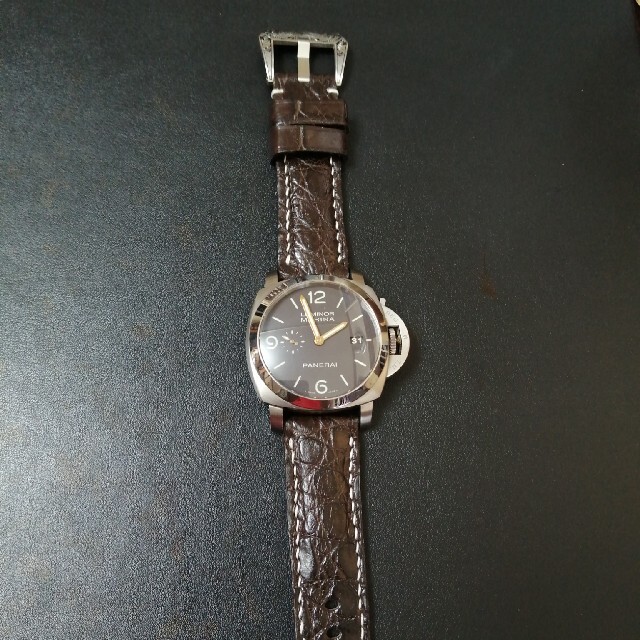 PANERAI(パネライ)のパネライ時計用　ワニ皮　ベルト　手縫い メンズの時計(レザーベルト)の商品写真