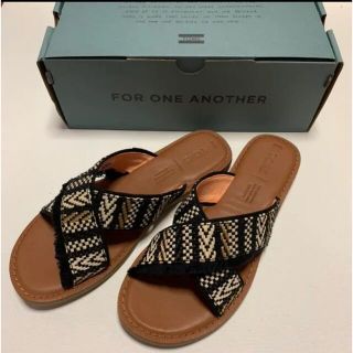 トムズ(TOMS)のTOMS サンダル　23.5(サンダル)