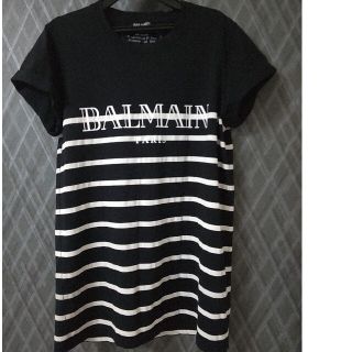 バルマン(BALMAIN)のお値下げ中！【美品】バルマン  Tシャツ  ノースリ  黒(Tシャツ(半袖/袖なし))