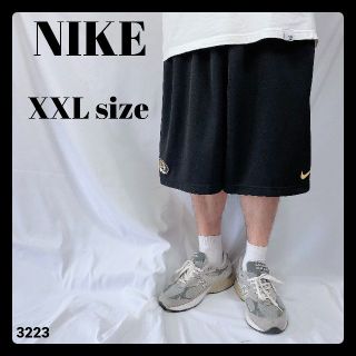 ナイキ(NIKE)のNIKE ナイキ ハーフパンツ ジャージ 黒 ライン入り ビッグサイズ XXL(ショートパンツ)