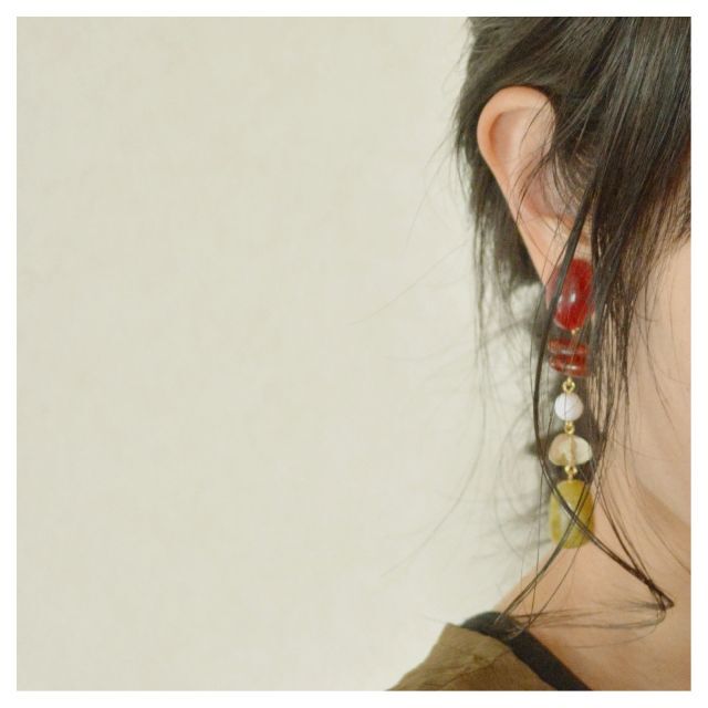 TODAYFUL(トゥデイフル)のAsymmetry Long Stone PISTACHIO ハンドメイドのアクセサリー(イヤリング)の商品写真