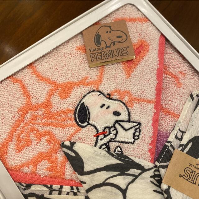 SNOOPY(スヌーピー)の最終値下げ　vintage SNOOPY ハンカチ2枚セット レディースのファッション小物(ハンカチ)の商品写真