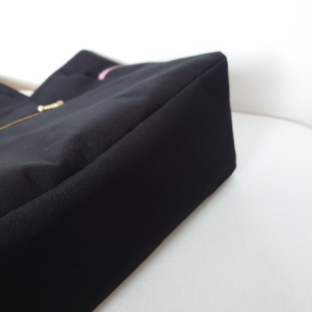 帆布バッグ　黒　A4サイズ　サイドポケット　肩掛けトートバッグ　ハンドメイド