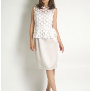 グレースコンチネンタル ひざ丈ワンピース(レディース)(ドット)の