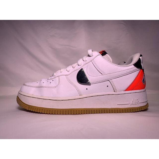 NIKE(ナイキ)のNIKE AIR FORCE 1 07 LV8 WHT/CRM 24.0cm レディースの靴/シューズ(スニーカー)の商品写真