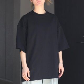 コモリ(COMOLI)のYOKE(ヨーク) OVERSIZED INSIDE-OUT T-SHIRT(Tシャツ/カットソー(半袖/袖なし))