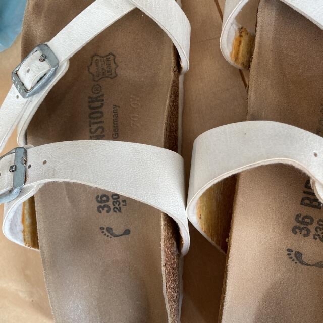 BIRKENSTOCK(ビルケンシュトック)のビルケンシュトック　23cm 値下げ中 レディースの靴/シューズ(サンダル)の商品写真