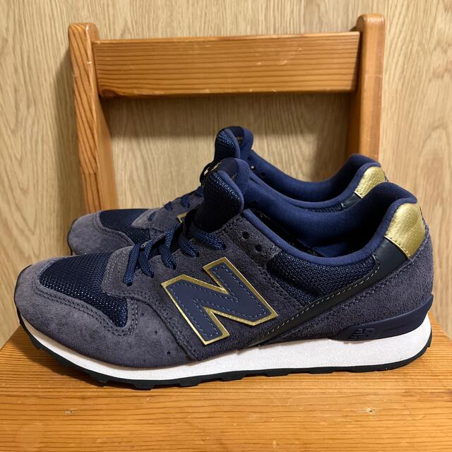 New Balance(ニューバランス)のニューバランス996 レディース(24.5cm) ネイビー レディースの靴/シューズ(スニーカー)の商品写真