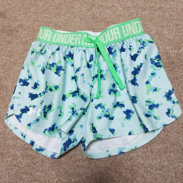 UNDER ARMOUR(アンダーアーマー)のアンダーアーマー、ランニングパンツ キッズ/ベビー/マタニティのキッズ服女の子用(90cm~)(パンツ/スパッツ)の商品写真