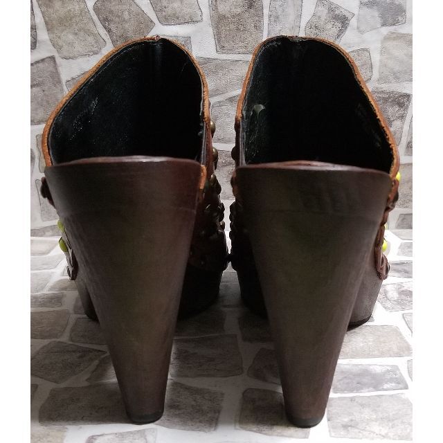 DIESEL(ディーゼル)のDiesel 本革スタッズ付きサンダル　Eur.37（約23.5cm) レディースの靴/シューズ(サンダル)の商品写真