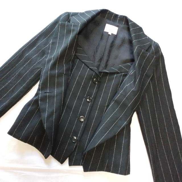 Vivienne Westwood(ヴィヴィアンウエストウッド)のvivienne westwood ストライプ ジャケット スカート セット 黒 レディースのフォーマル/ドレス(スーツ)の商品写真