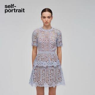 セルフポートレイト(SELF PORTRAIT)の❤️正規品Selfportrait22新品タグ付き★ブルーワンピース　ドレス　(ひざ丈ワンピース)